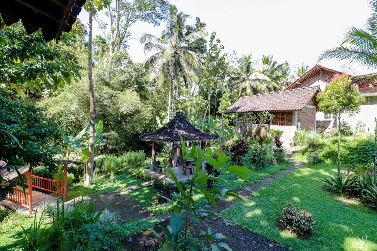 Balkondes Kenalan Hotel Magelang Kültér fotó