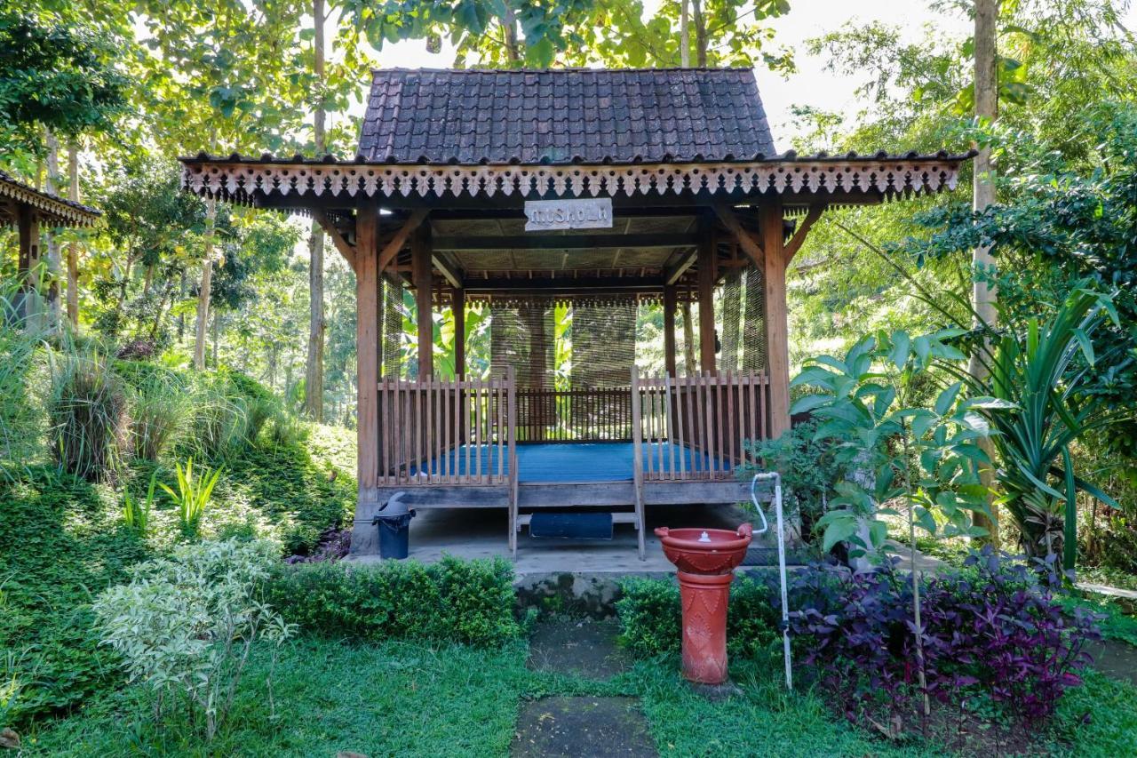 Balkondes Kenalan Hotel Magelang Kültér fotó