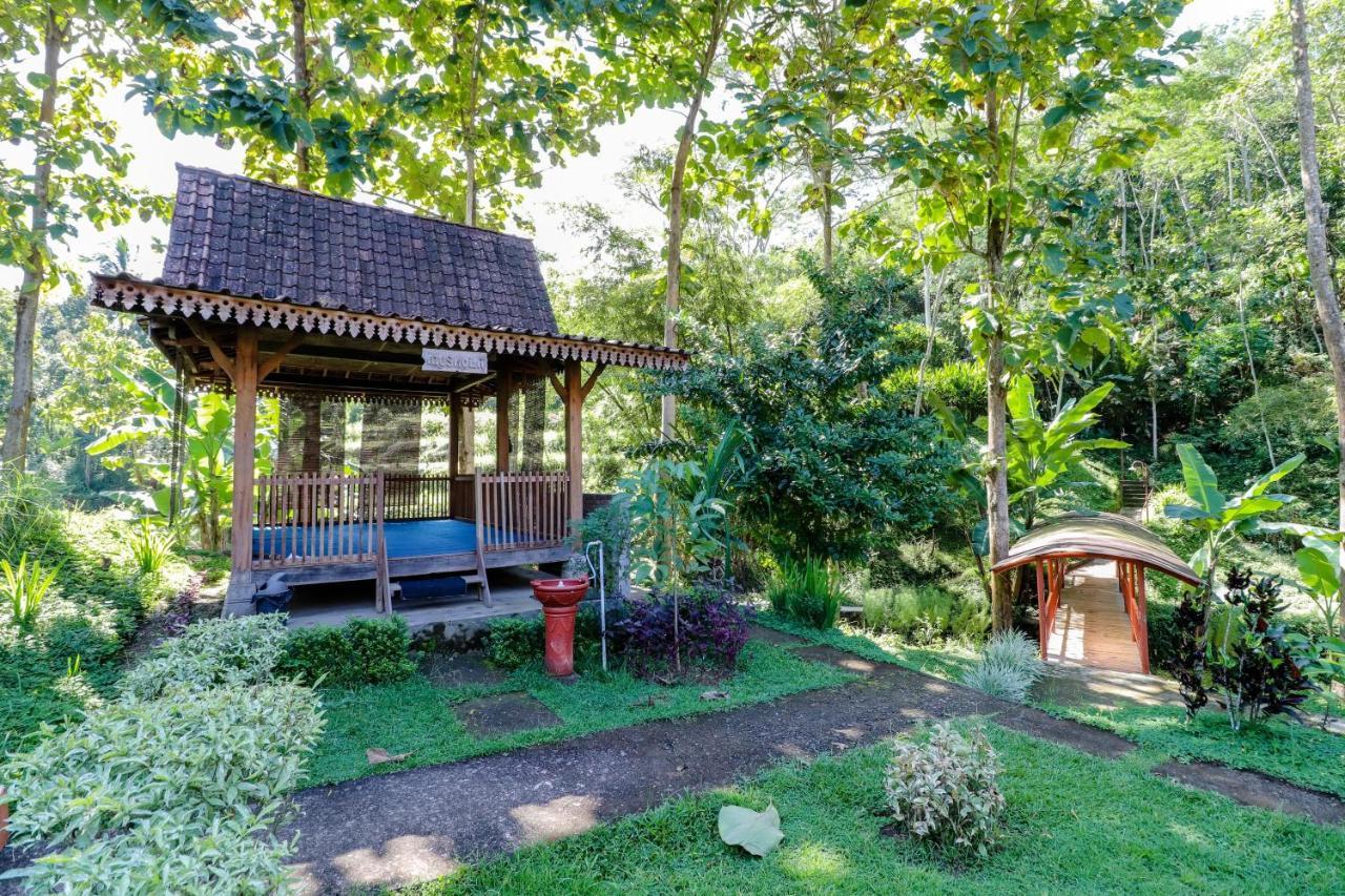 Balkondes Kenalan Hotel Magelang Kültér fotó